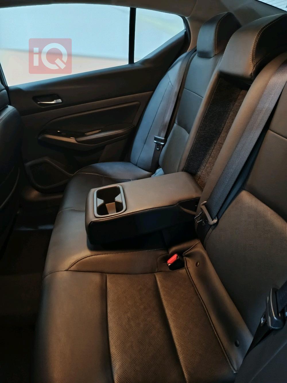 نيسان ألتيما